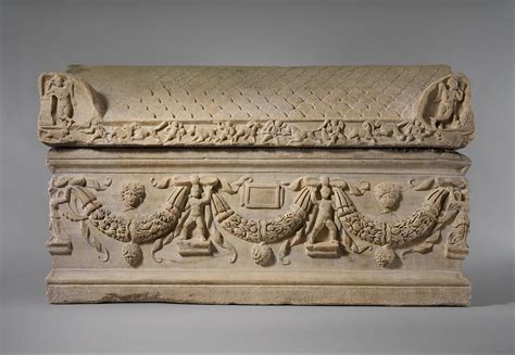  Sarcophagus of  Nostorius:  A Monumental Embrace of Roman Symbolism and Delicate Carving